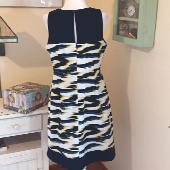 Luxe By Carmen Marc Valvo Stylish Black,Yellow And Blue Colorblock Dress - Picture 5 of 9